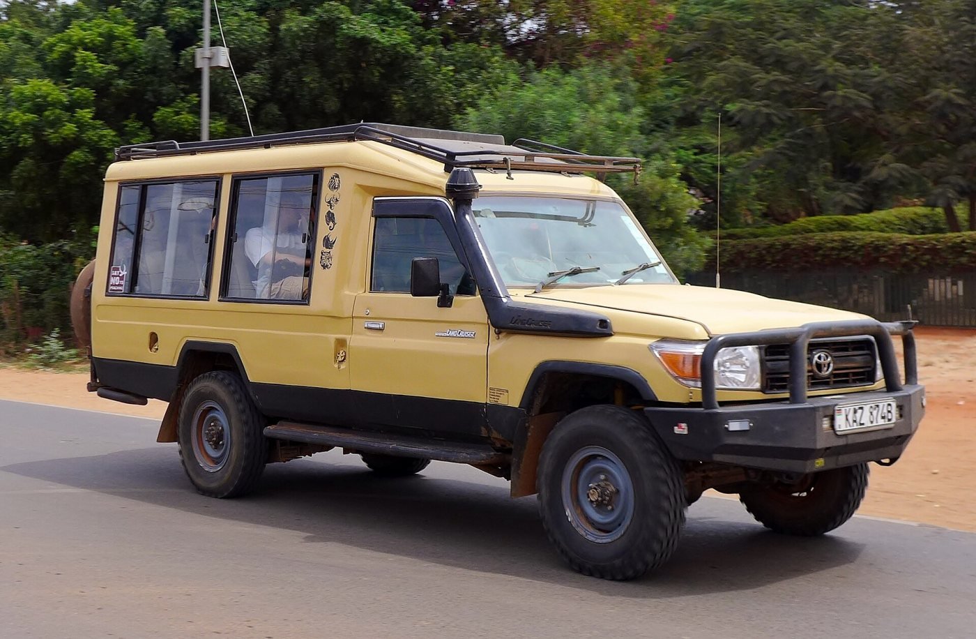 Ground travel & car hire